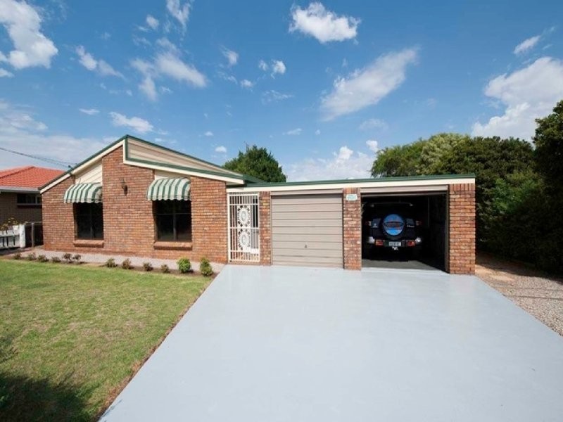 28 Belcher Drive, Glenvale QLD 4350