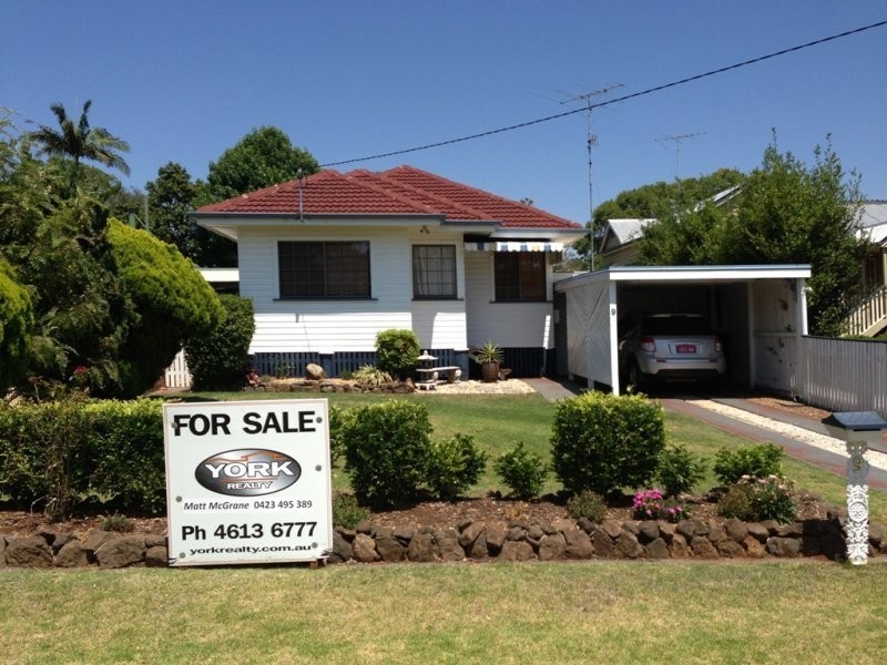 9 Goodwood Street, Newtown QLD 4350