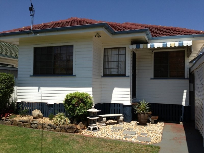 9 Goodwood Street, Newtown QLD 4350