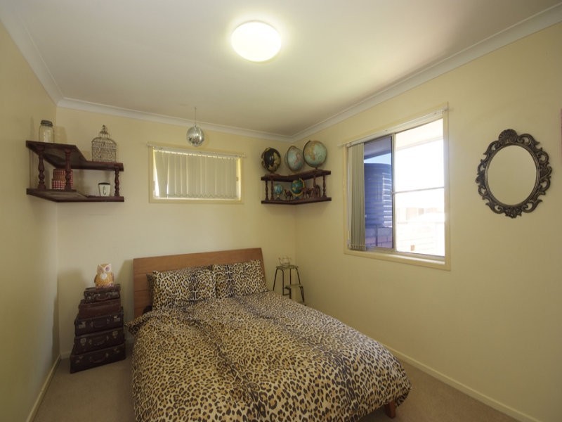 9 Chilla Street, Harristown QLD 4350