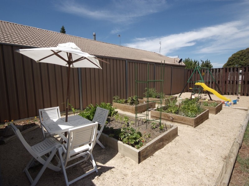 7 Beh Street, Harristown QLD 4350