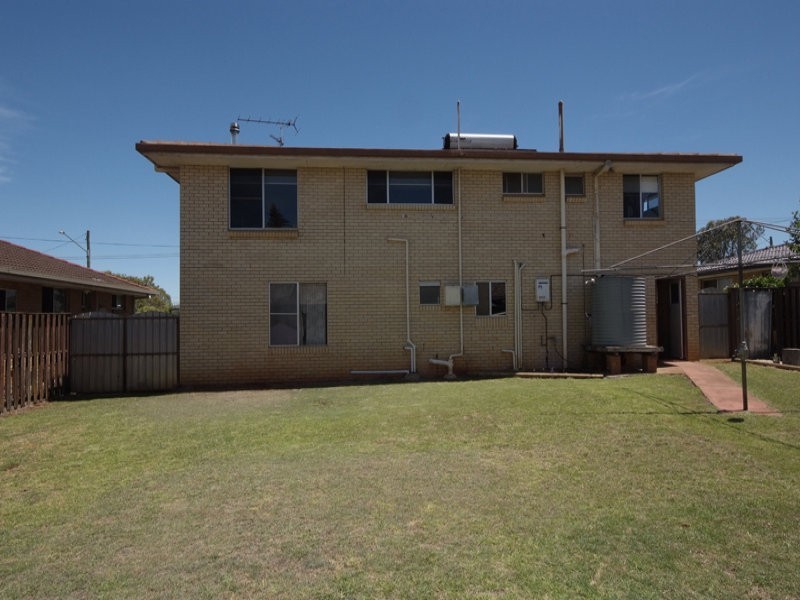 7 Beh Street, Harristown QLD 4350