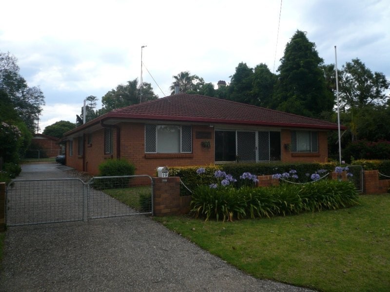 19 Newmarket Street, Newtown QLD 4350