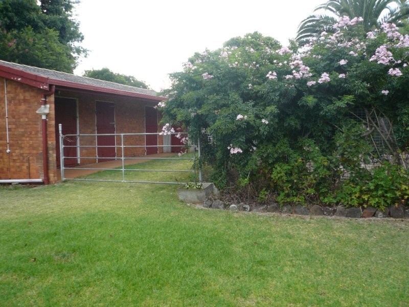 19 Newmarket Street, Newtown QLD 4350