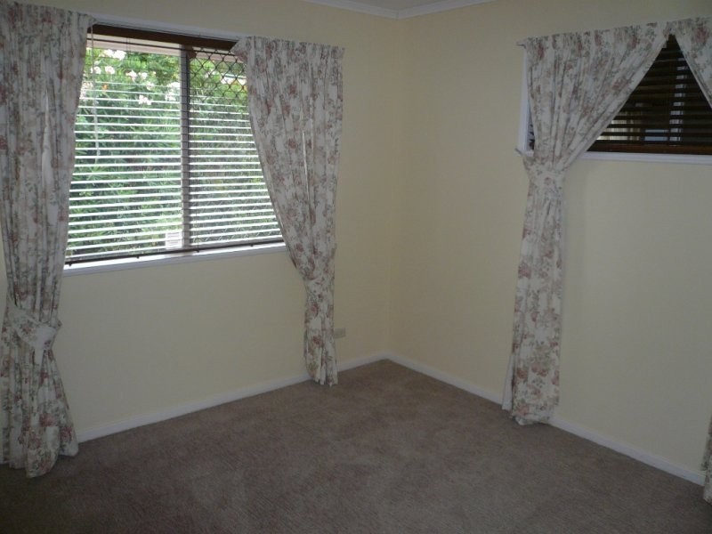19 Newmarket Street, Newtown QLD 4350