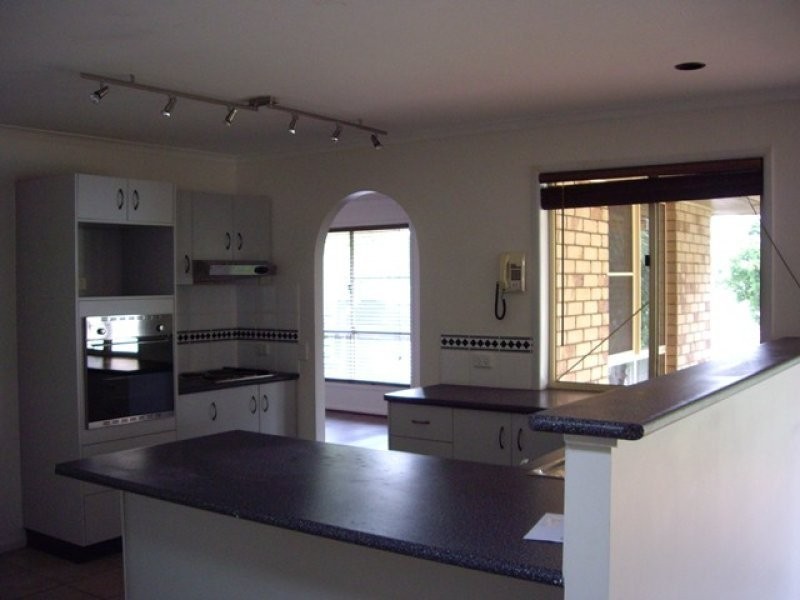 29 Catalina Drive, Wilsonton QLD 4350