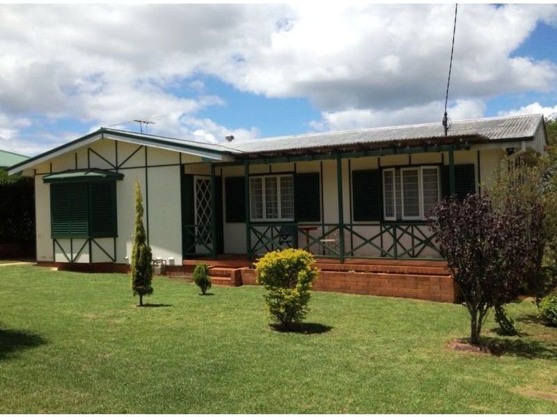 8 Boyd Street, Wilsonton QLD 4350