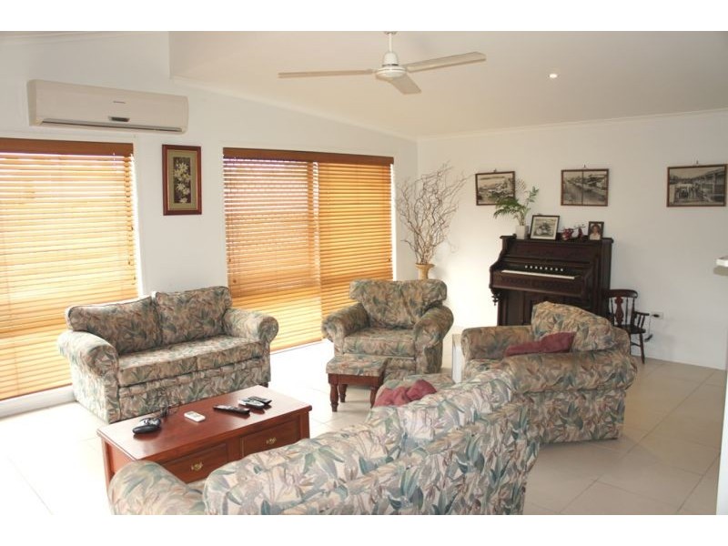 3 Mollison Court, Wilsonton QLD 4350