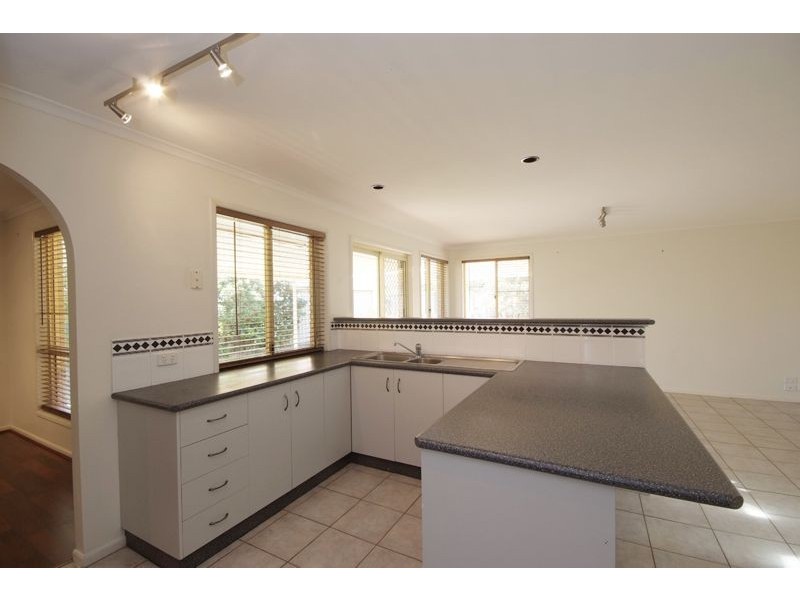 29 Catalina Drive, Wilsonton QLD 4350