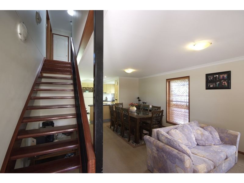 4/2 Garde Street, Centenary Heights QLD 4350