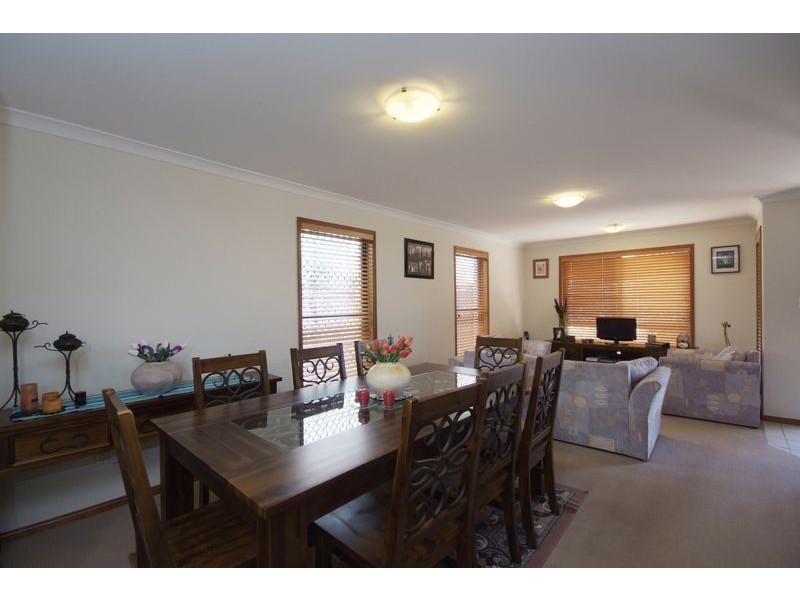 4/2 Garde Street, Centenary Heights QLD 4350