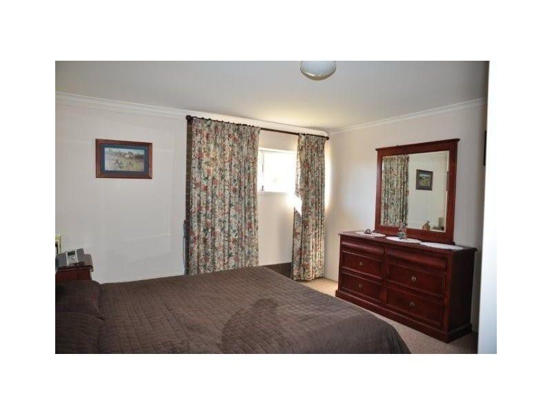 Mount Lofty QLD 4350