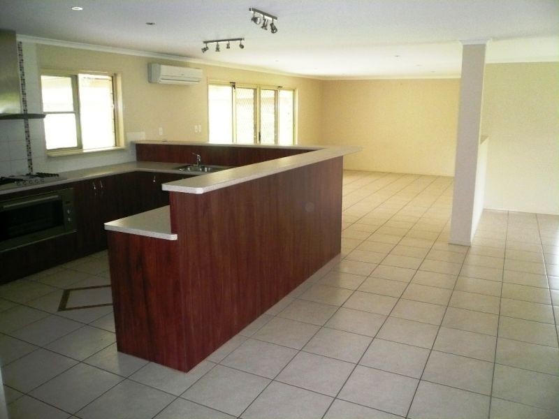 16 Watts Road, Murphys Creek QLD 4352