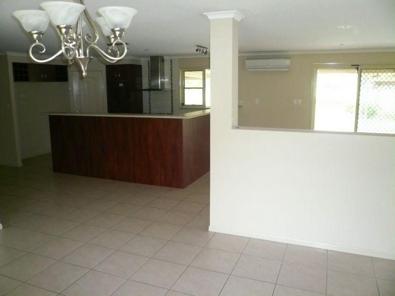 16 Watts Road, Murphys Creek QLD 4352