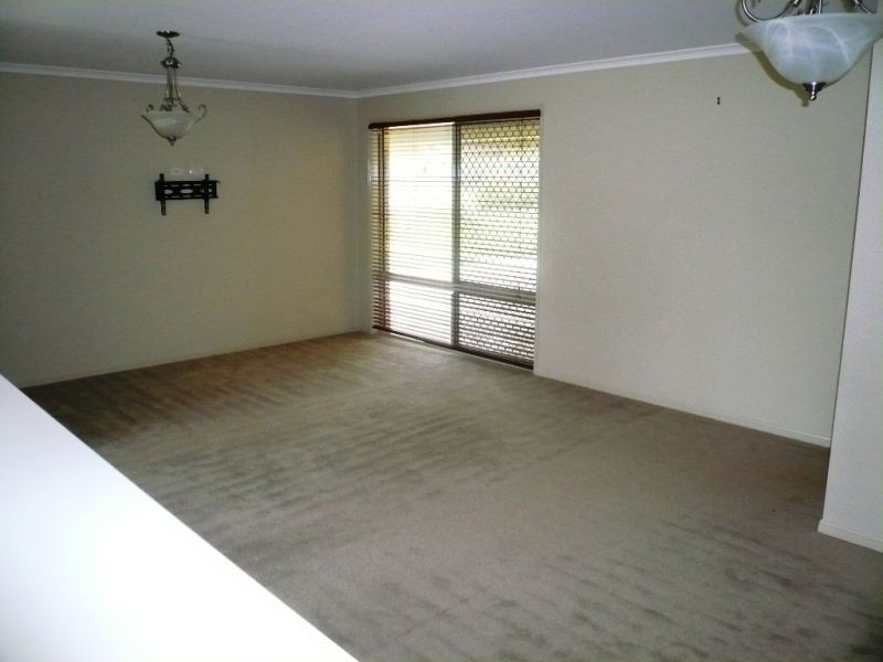 16 Watts Road, Murphys Creek QLD 4352