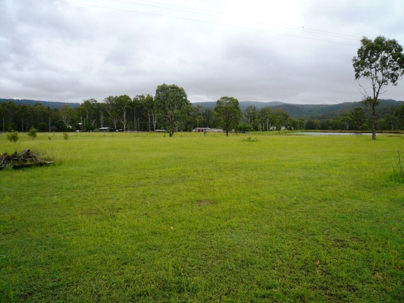 16 Watts Road, Murphys Creek QLD 4352