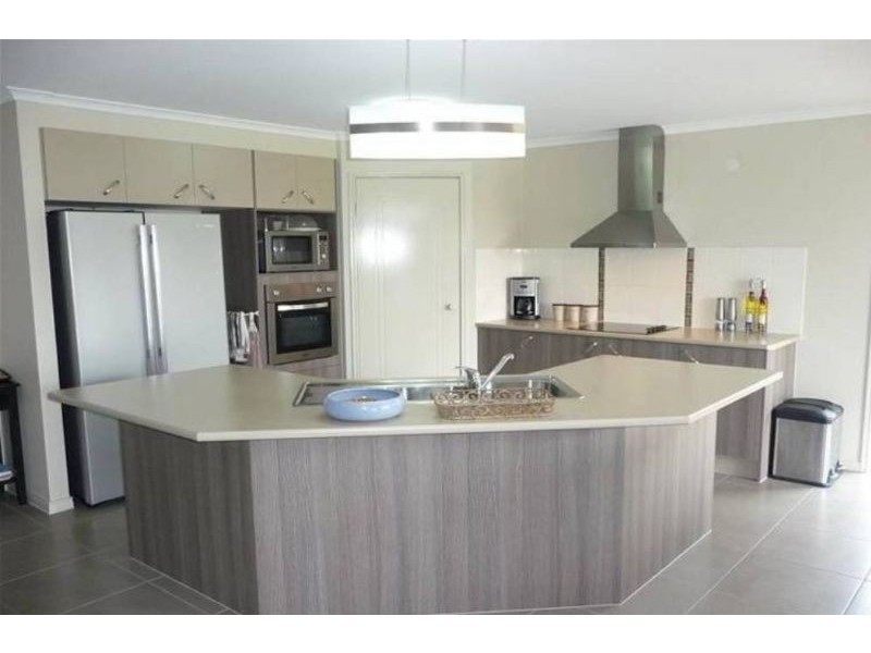 22 Shoesmith Road, Westbrook QLD 4350