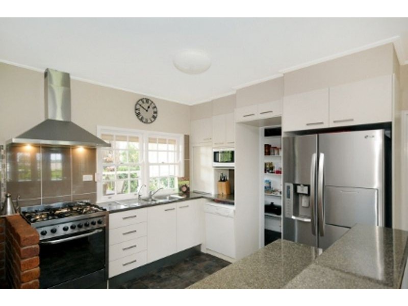 3 Lockhart Court, Harristown QLD 4350