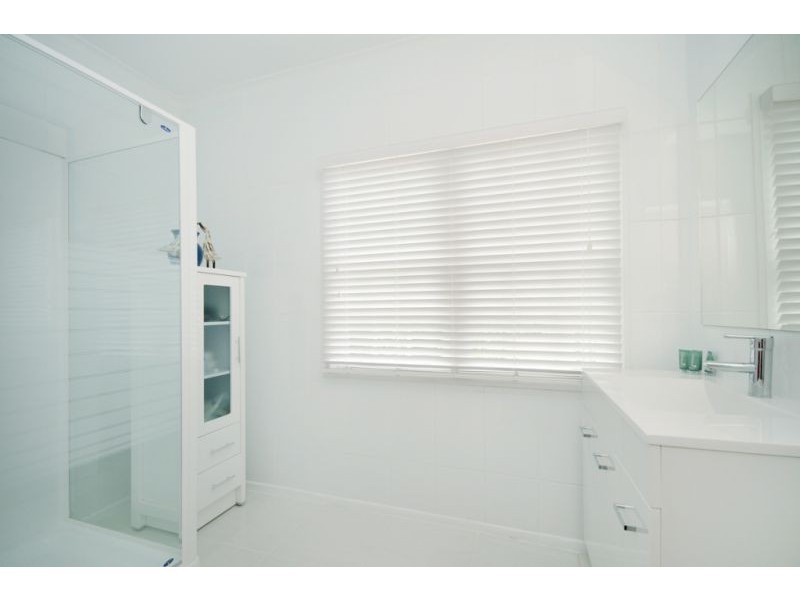 3 Lockhart Court, Harristown QLD 4350