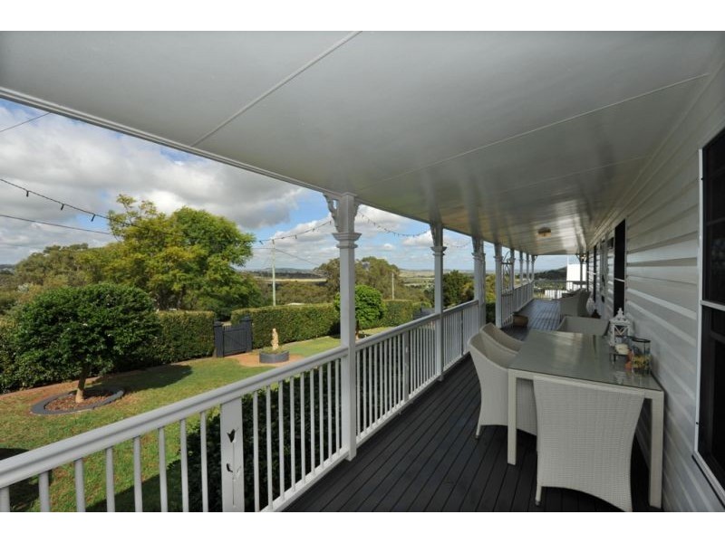 5 Scenic Court, Gowrie Junction QLD 4352