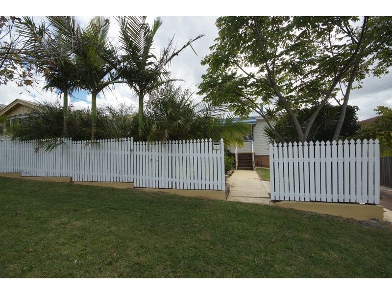 3 Peak Street, Harristown QLD 4350