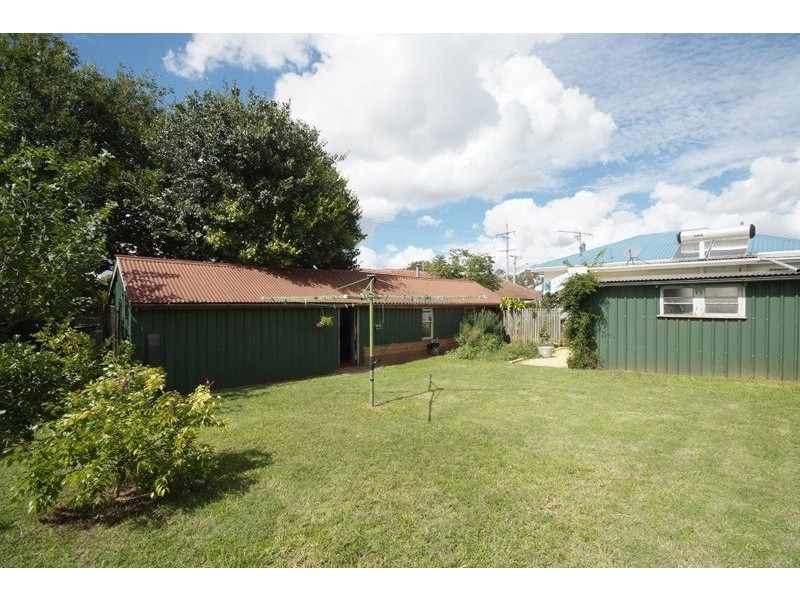 3 Peak Street, Harristown QLD 4350