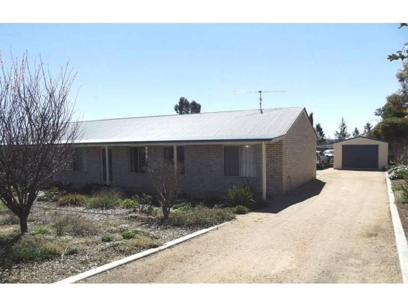 2a Eton Street, Cambooya QLD 4358