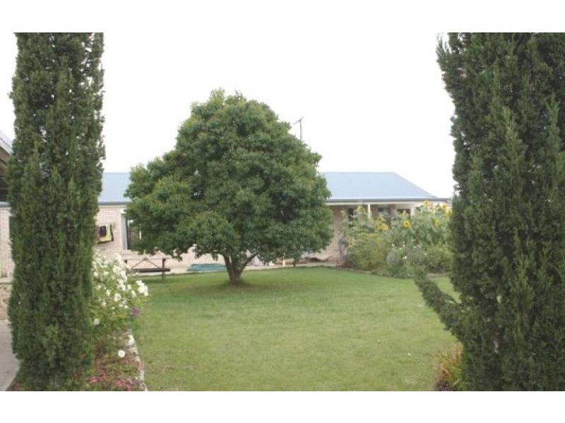 2a Eton Street, Cambooya QLD 4358