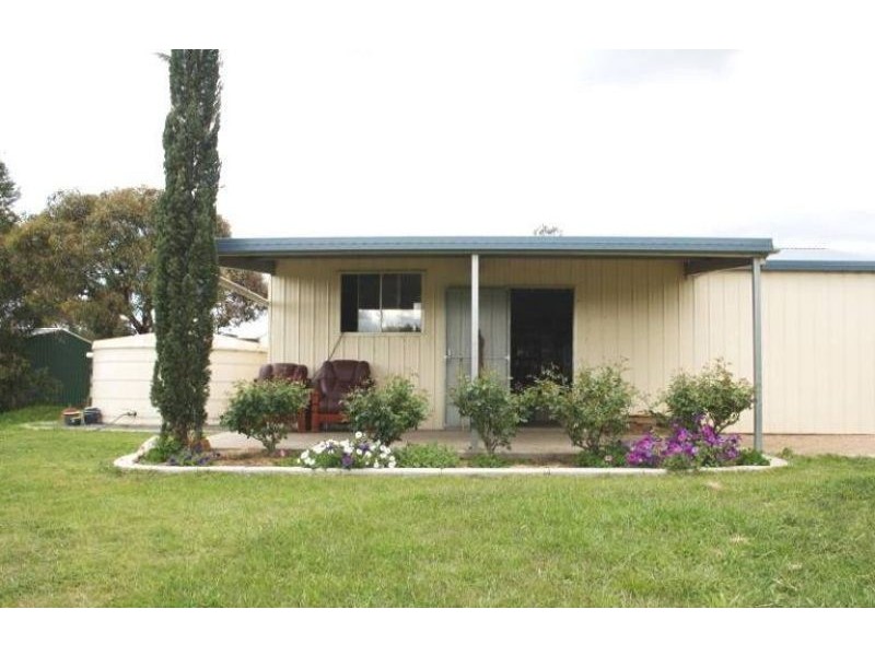 2a Eton Street, Cambooya QLD 4358