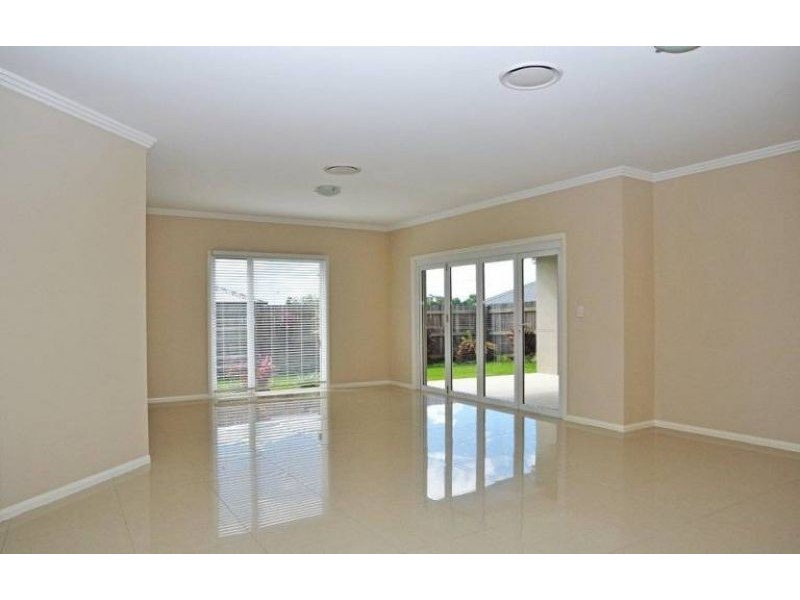 18 Pugh Street, Middle Ridge QLD 4350