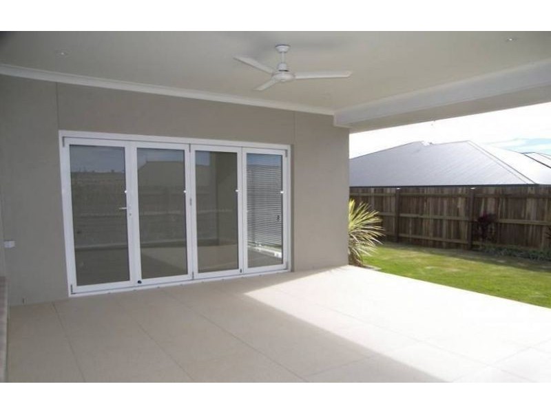 18 Pugh Street, Middle Ridge QLD 4350