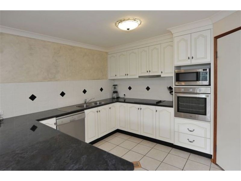 1/9 Kauri Street, Kearneys Spring QLD 4350