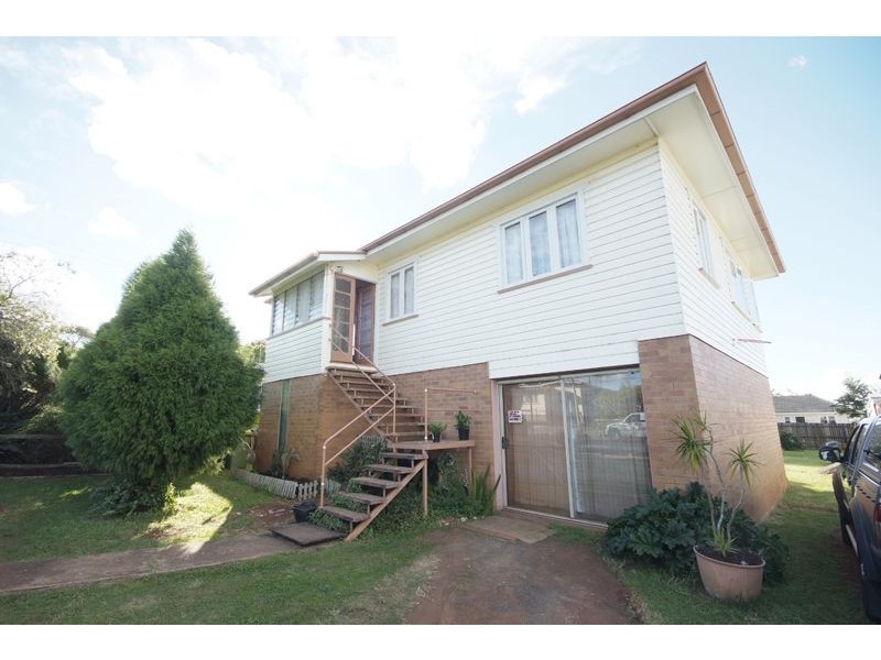 9 Butt Street, Harristown QLD 4350