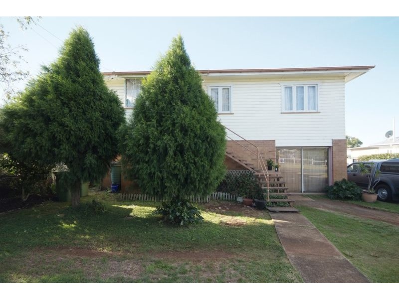 9 Butt Street, Harristown QLD 4350