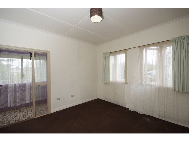9 Butt Street, Harristown QLD 4350