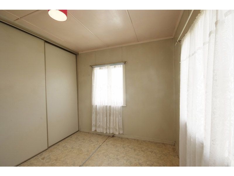 9 Butt Street, Harristown QLD 4350