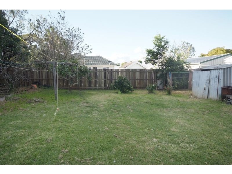 9 Butt Street, Harristown QLD 4350