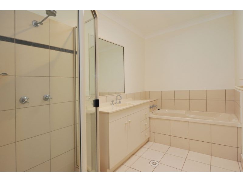36 Fay Court, Kearneys Spring QLD 4350
