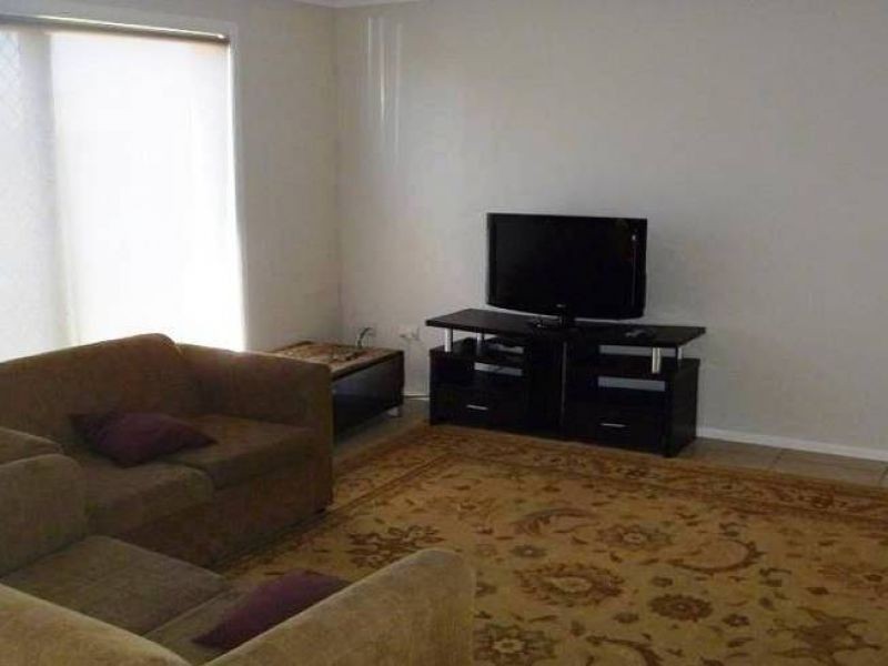 1/11 Sambar Court, Kearneys Spring QLD 4350