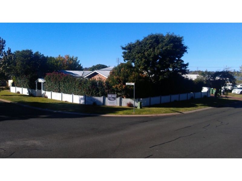 50 Liquidambar Street, Glenvale QLD 4350