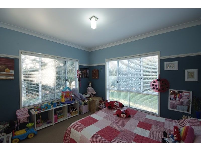 50 Liquidambar Street, Glenvale QLD 4350