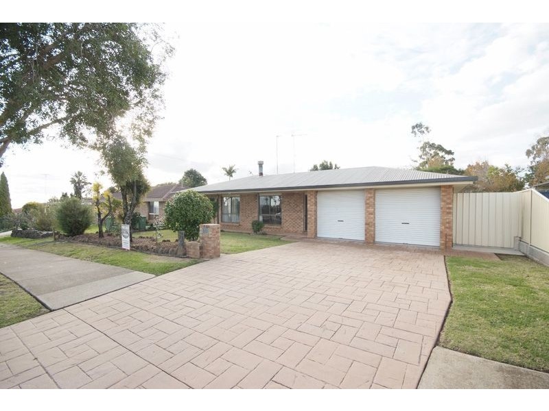 47 Hursley Road, Newtown QLD 4350