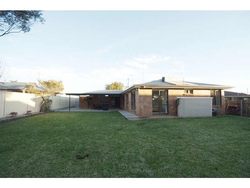 47 Hursley Road, Newtown QLD 4350