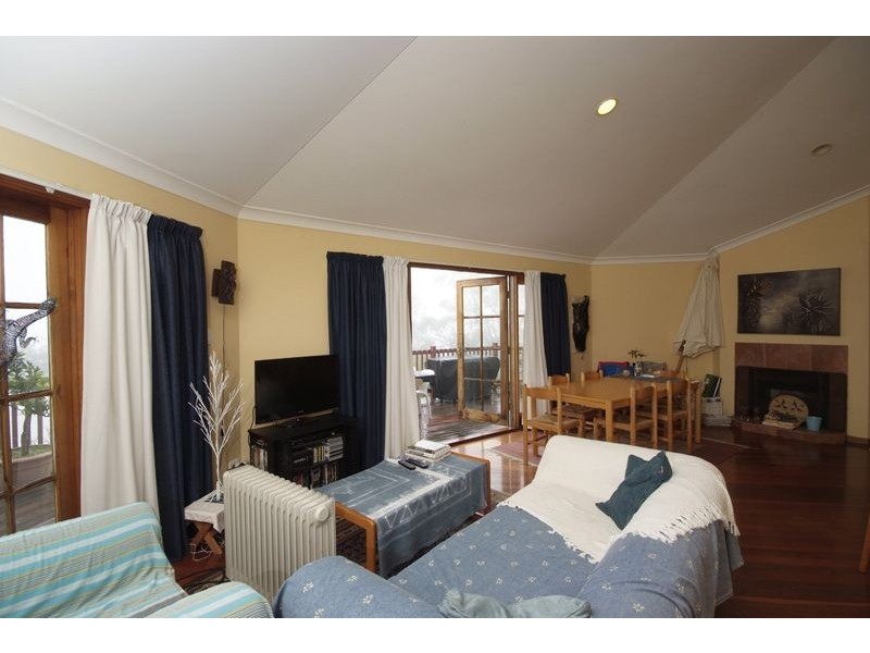 13 Rangeview Court, Blue Mountain Heights QLD 4350