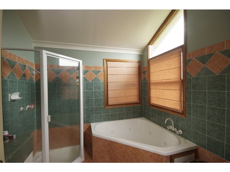 13 Rangeview Court, Blue Mountain Heights QLD 4350