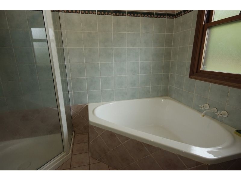 13 Rangeview Court, Blue Mountain Heights QLD 4350