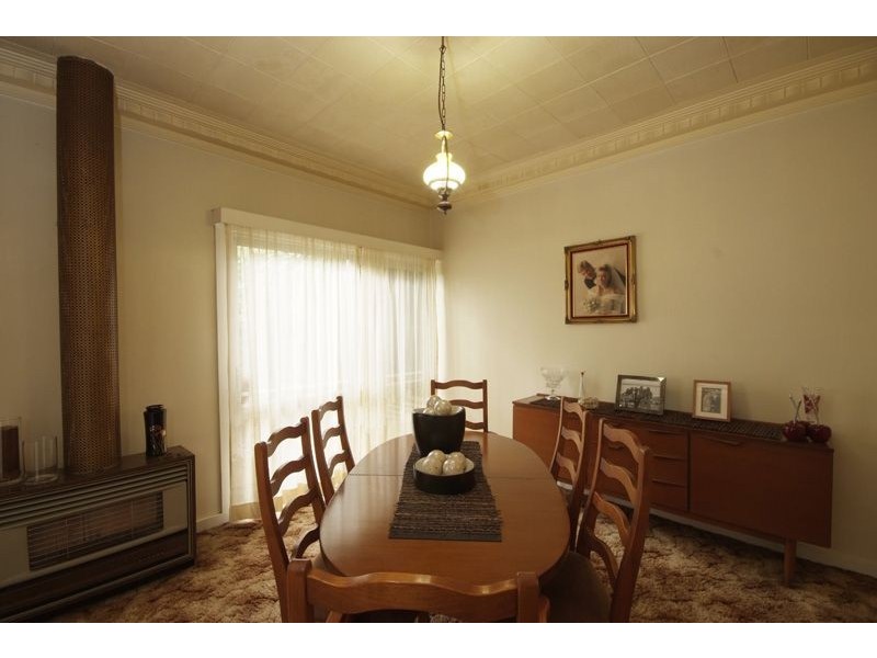 225 West Street, Harristown QLD 4350