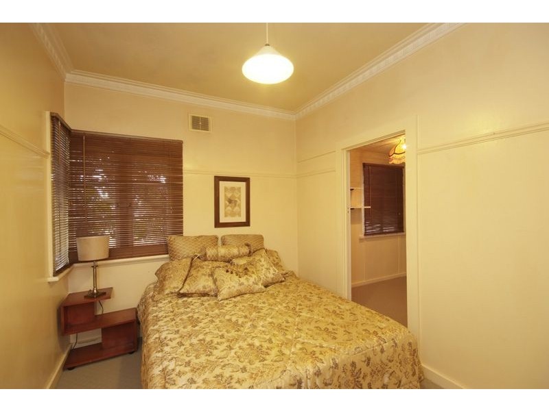 225 West Street, Harristown QLD 4350