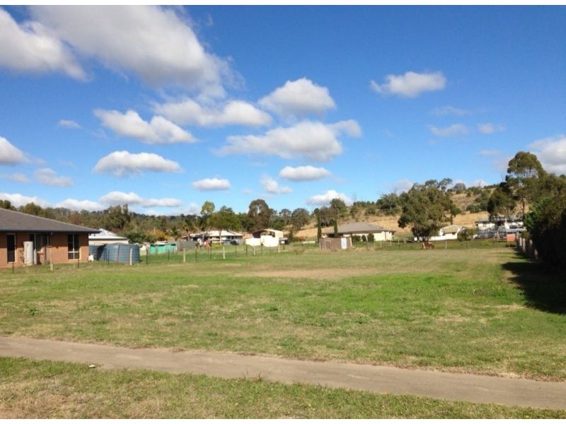 60 Phipps Drive, Meringandan West QLD 4352