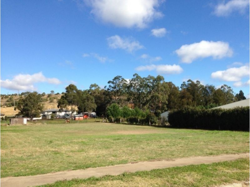 60 Phipps Drive, Meringandan West QLD 4352